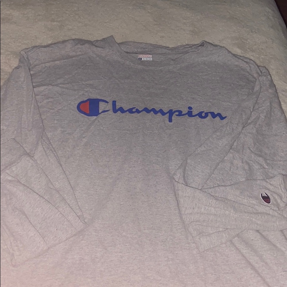 champion long sleeved t-shirt